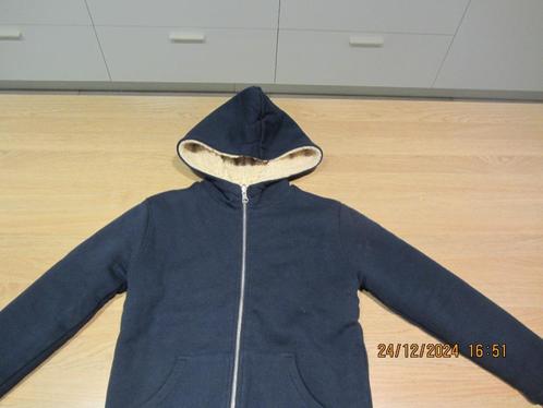 vest Finger in the Nose (10-11j), Kinderen en Baby's, Kinderkleding | Kinder-kledingpakketten, Zo goed als nieuw, Maat 140, Ophalen