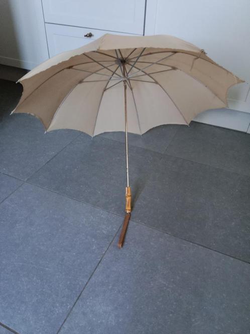 Vintage damesparaplu bruin, Handtassen en Accessoires, Tassen | Damestassen, Gebruikt, Overige typen, Beige, Ophalen of Verzenden