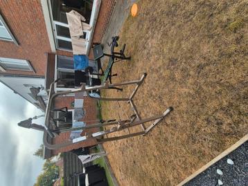 Fitness materiaal beschikbaar voor biedingen