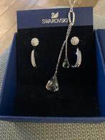 Swarovski Lunar ketting + oorbellen, Handtassen en Accessoires, Oorbellen, Ophalen of Verzenden, Zo goed als nieuw