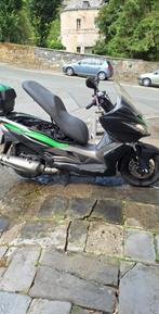 scooteur kawasaki 300 injections, Motoren, Scooter, 300 cc, Motorrijbewijs A, Particulier
