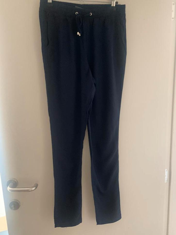 Donkerblauwe losse broek, Kleding | Dames, Broeken en Pantalons, Zo goed als nieuw, Maat 36 (S), Blauw, Lang, Ophalen of Verzenden