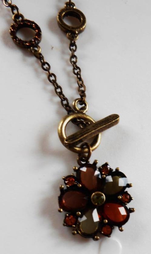Avon: schattige kleine ketting „Krystal”, Handtassen en Accessoires, Kettingen, Nieuw, Bruin, Ophalen of Verzenden