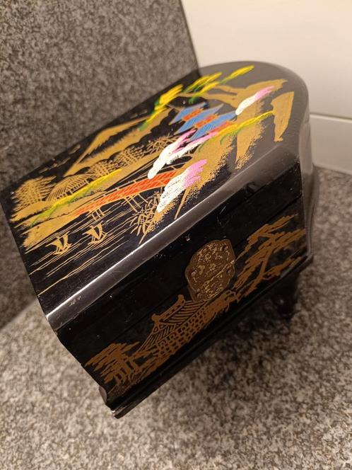japans gelakt juwelendoos vintage, Handtassen en Accessoires, Beautycases, Gebruikt, Zwart, Ophalen of Verzenden