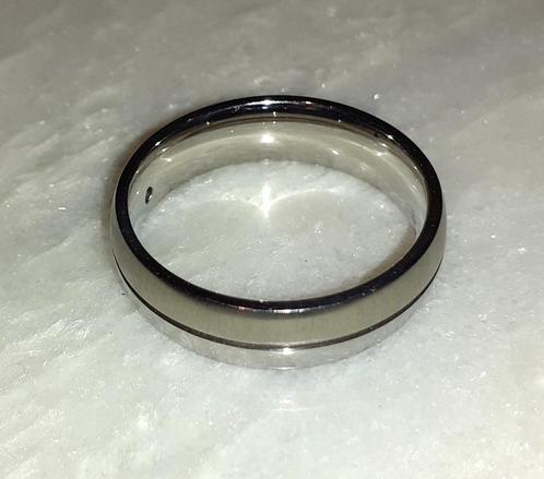 Herenring rvs zilver met zirkonia lucardi, Handtassen en Accessoires, Ringen, Nieuw, Heer, 20 of groter, Zilver, IJzer of Staal