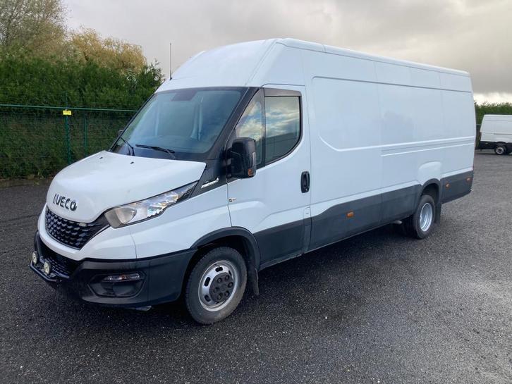 Iveco Daily L4H2 automaat dubbel wiel airco Apple Car Play, Auto's, Bestelwagens en Lichte vracht, Bedrijf, Te koop, Achteruitrijcamera