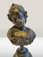Bronze woman bust by Georges van der Straeten, Ophalen of Verzenden