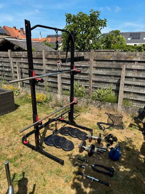 Fitness materiaal, Sport en Fitness, Fitnessapparatuur, Gebruikt, Krachtstation, Armen, Benen, Borst, Buik, Rug, Aluminium, Ophalen