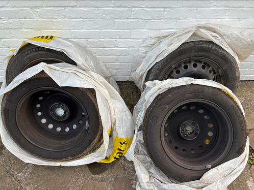 Renault Captur velg + bandenset, Auto-onderdelen, Banden en Velgen, Banden en Velgen, Zomerbanden, 16 inch, Gebruikt, Ophalen