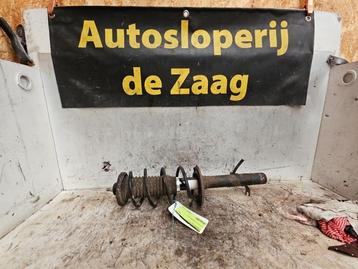 Schokdemperpoot links-voor van een Toyota Aygo beschikbaar voor biedingen
