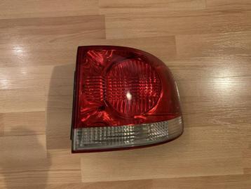 Achterlicht rechts Volkswagen touareg 2002 tot2007 origineel beschikbaar voor biedingen