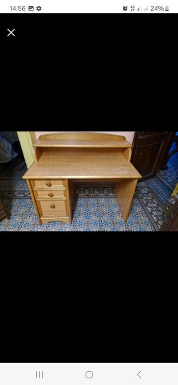 Bureau  disponible aux enchères