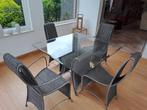 Table carré en verre + 4 chaises en rotin, Huis en Inrichting, Stoelen, Ophalen, Riet of Rotan, Zo goed als nieuw, Vier