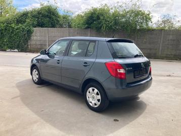 Skoda Fabia 1.2 essence 2014 avec 126 000 km * climatisation disponible aux enchères