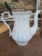 Cafetière en porcelaine blanche pour décor floral, Ophalen