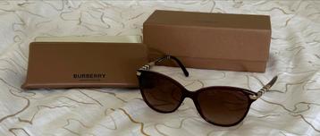 Lunettes de soleil Burberry bordeaux