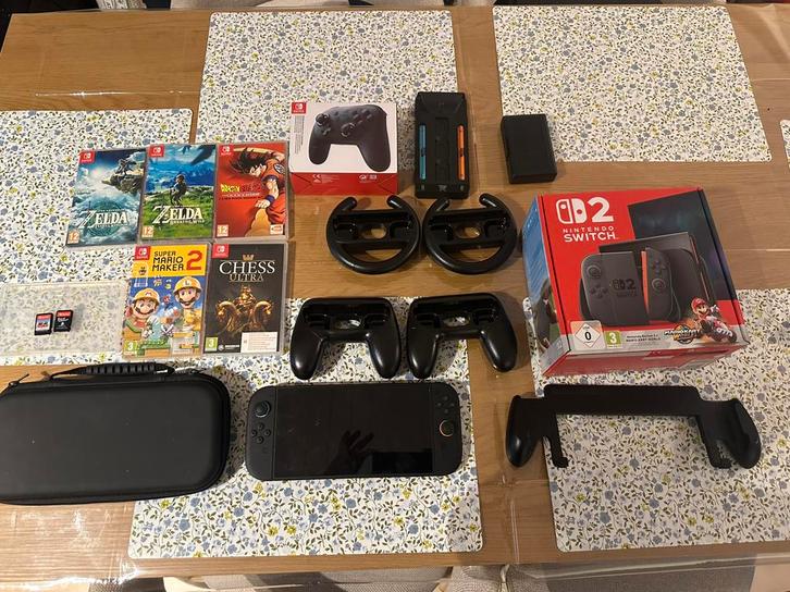 Nintendo switch 2 met veel spellen en accessoires, Games en Spelcomputers, Spelcomputers | Nintendo Switch, Zo goed als nieuw