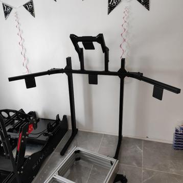 Sim Lab Triple Monitor Mount met 3 monitoren "GIGABYTE"- 32" beschikbaar voor biedingen