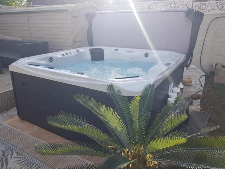jacuzzi Neuf livraison cover escalier produits+plus offerts, Tuin en Terras, Tuintafels, Nieuw, Ophalen of Verzenden