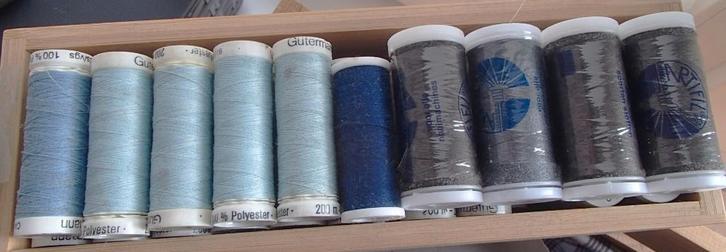 grote partij naaigaren,elastiek,biasband,ritsen enz, Hobby en Vrije tijd, Naaien en Fournituren, Nieuw, Overige typen, Ophalen of Verzenden