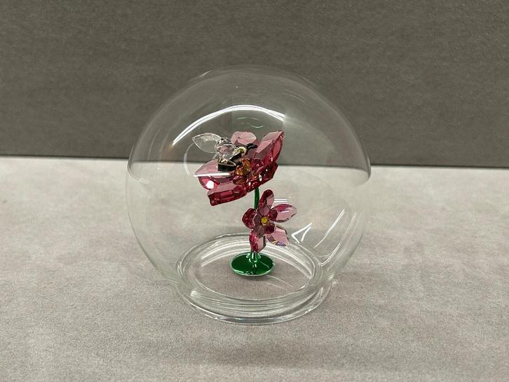 Swarovski Idyllia Ball bee and flower., Verzamelen, Swarovski, Nieuw, Figuurtje, Ophalen of Verzenden
