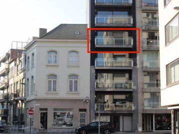 OOSTENDE: t.k ruim appartement, snel beschikbaar   beschikbaar voor biedingen