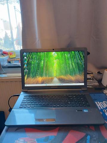 Laptop Samsung rc 720-17.3inch Windows 11 24 h2 goede staat  beschikbaar voor biedingen
