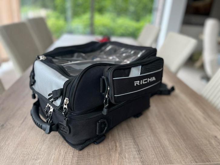 Magnetische tanktas Richa, Motoren, Accessoires | Koffers en Tassen, Zo goed als nieuw, Ophalen of Verzenden