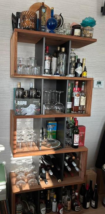 Xooon kast beschikbaar voor biedingen
