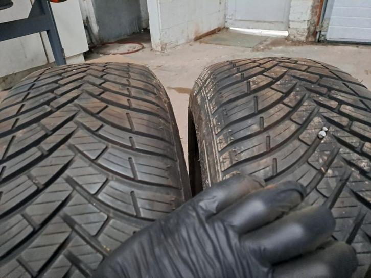 Pneus 4 saisons 195 65 15 comme neuf, Autos : Divers, Pièces de sport automobile, Comme neuf, Enlèvement
