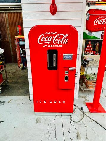 Distributeur coca cola vendo v39 restaurée 