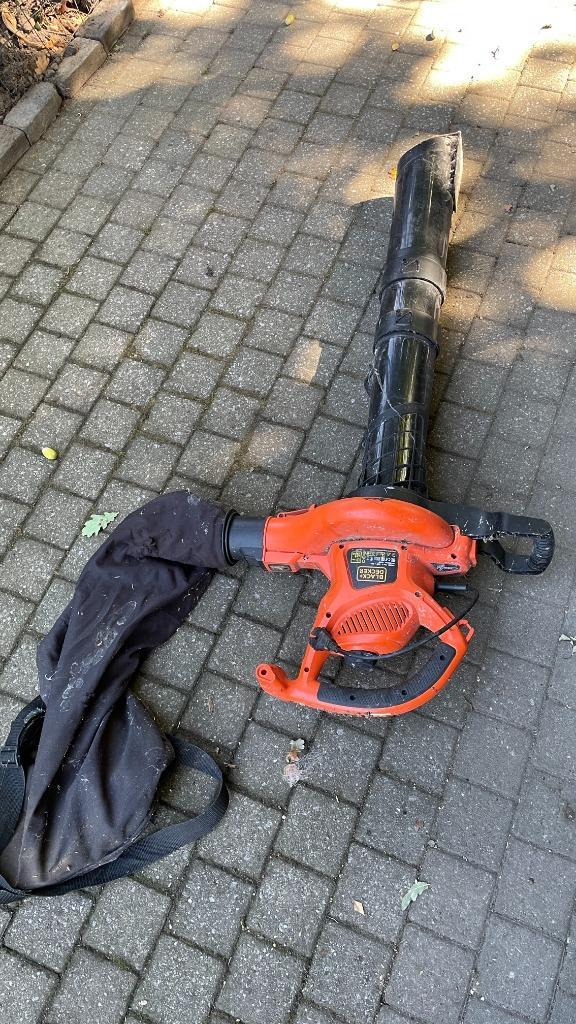 Bladruimer - Black+Decker GW3030, Tuin en Terras, Bladblazers, Gebruikt, Handgedragen, Elektrisch, Met opvangzak, Met versnipperfunctie