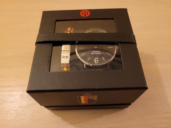 Nieuwe Ice-Watch ICE RED DEVILS UNDER THE ONE, Handtassen en Accessoires, Horloges | Heren, Nieuw, Polshorloge, Staal, Leer, Ophalen of Verzenden