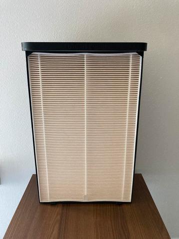Laminar Flow Hood 2x gebruikt beschikbaar voor biedingen