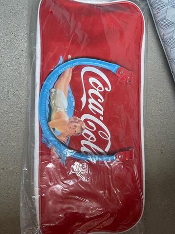 Weekendtas coca cola beschikbaar voor biedingen