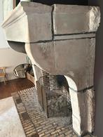 Magnifique cheminee en pierre de taille, Huis en Inrichting, Haarden, Ophalen, Gebruikt, Vrijstaande haard, Houthaard