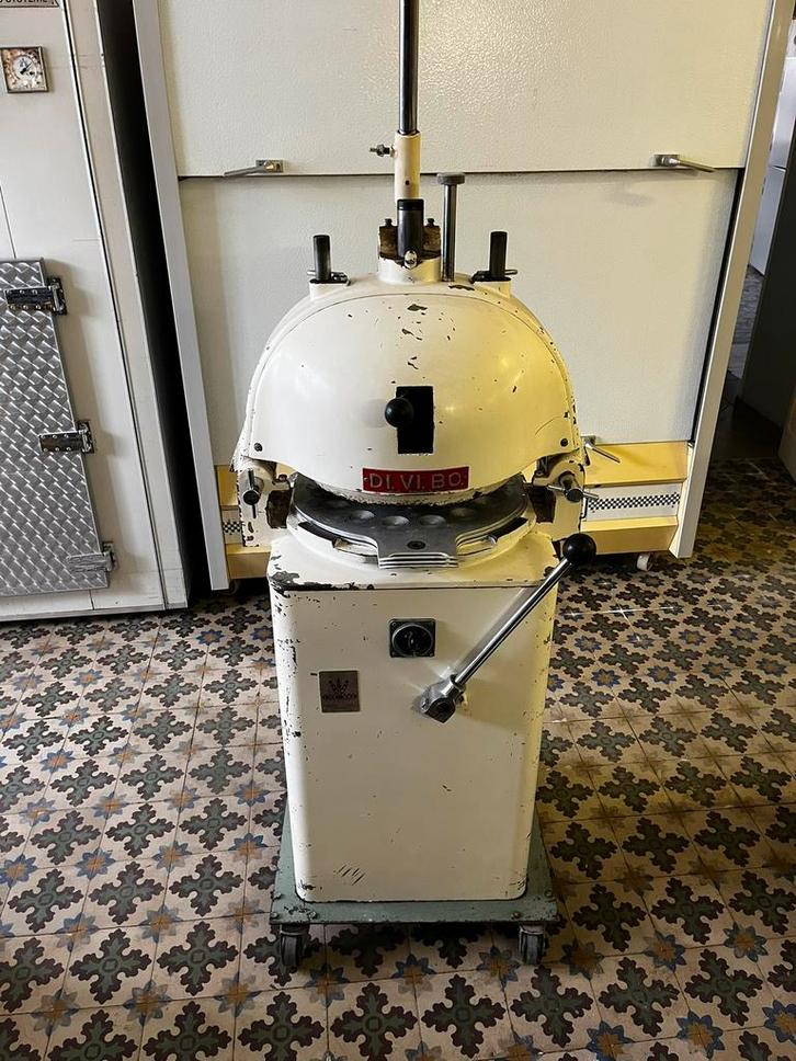 Verdeelmachine - Bakery rounder, Zakelijke goederen, Horeca | Food, Brood en Banket, Ophalen