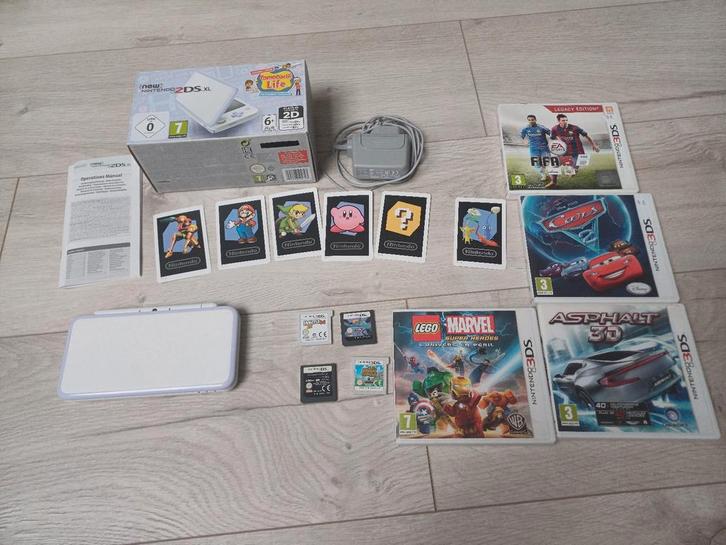 Nintendo new 2ds xl en boîte édition tomodachi life, Games en Spelcomputers, Spelcomputers | Nintendo 2DS en 3DS, Zo goed als nieuw