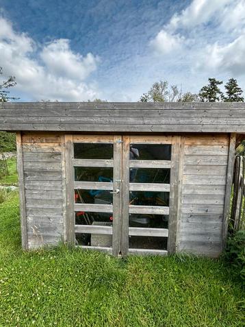 Gratis tuinhuis beschikbaar voor biedingen