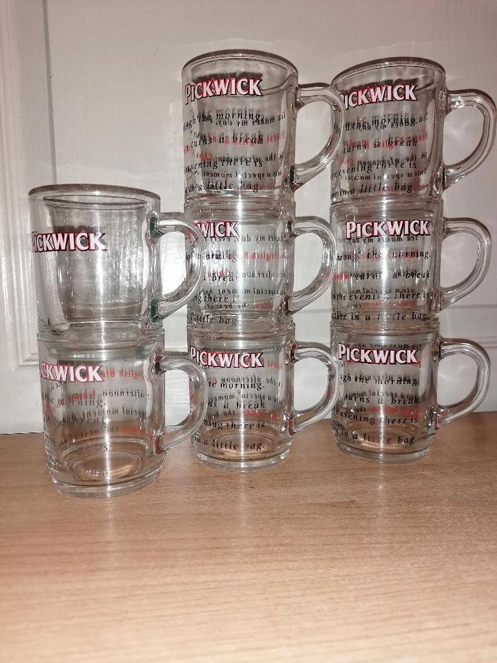 Kakofonie aan allerlei drinkglazen, Collections, Verres & Petits Verres, Enlèvement ou Envoi