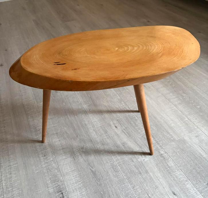 Vintage tafeltje, Huis en Inrichting, Tafels | Bijzettafels, Gebruikt, Overige vormen, 45 tot 60 cm, Hout, Ophalen