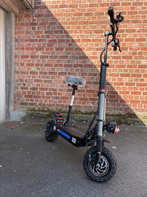 Trotinette électrique Extrem 60V28ah 5600W 100km/h 120km aut, Fietsen en Brommers, Steps, Zo goed als nieuw, Ophalen