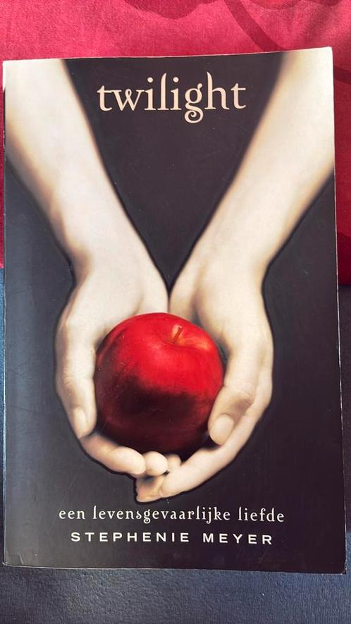 Stephenie Meyer - Twilight, Boeken, Kinderboeken | Jeugd | 13 jaar en ouder, Zo goed als nieuw, Ophalen