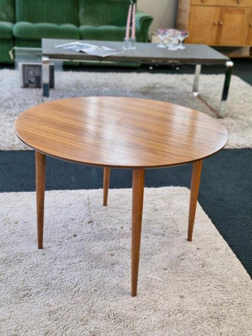 Ronde vintage coffee table / salontafel / bijzettafel, Huis en Inrichting, Overige Huis en Inrichting, Gebruikt, Ophalen