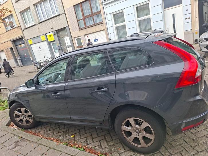 Volvo xc 60 2017, Autos, Volvo, Particulier, XC60, ABS, Diesel, Euro 6, SUV ou Tout-terrain, 4 portes, Boîte manuelle, Argent ou Gris