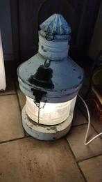 Oude scheepslamp ,omgebouwd met verlichting, Ophalen