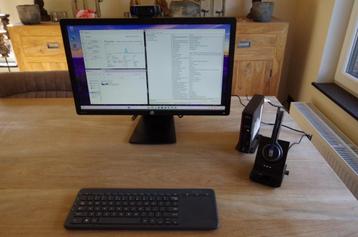 Computer, Monitor, Webcam en Headset beschikbaar voor biedingen