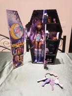 Clawdeen Wolf-pop en haar monsterlijke geheime kluisje, Kinderen en Baby's, Speelgoed | Poppen, Ophalen of Verzenden, Gebruikt