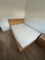 Bed met matras nachtkastje kast stoel, Ophalen, Zo goed als nieuw