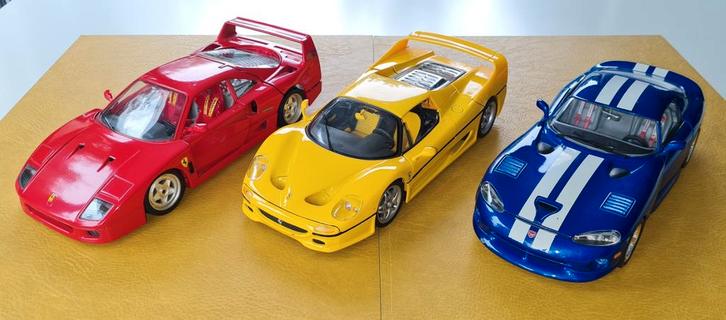 3 Modelauto's schaal 1/18 (groot) Burago/Maisto, Hobby en Vrije tijd, Modelauto's | 1:18, Burago, Ophalen